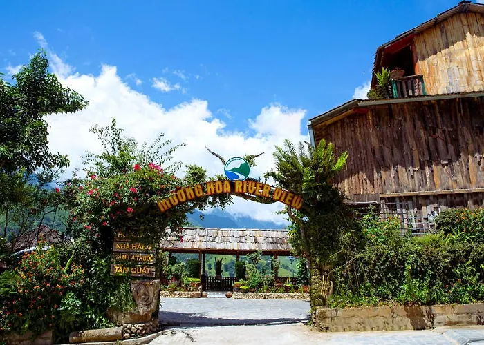 Muong Hoa River View Homestay