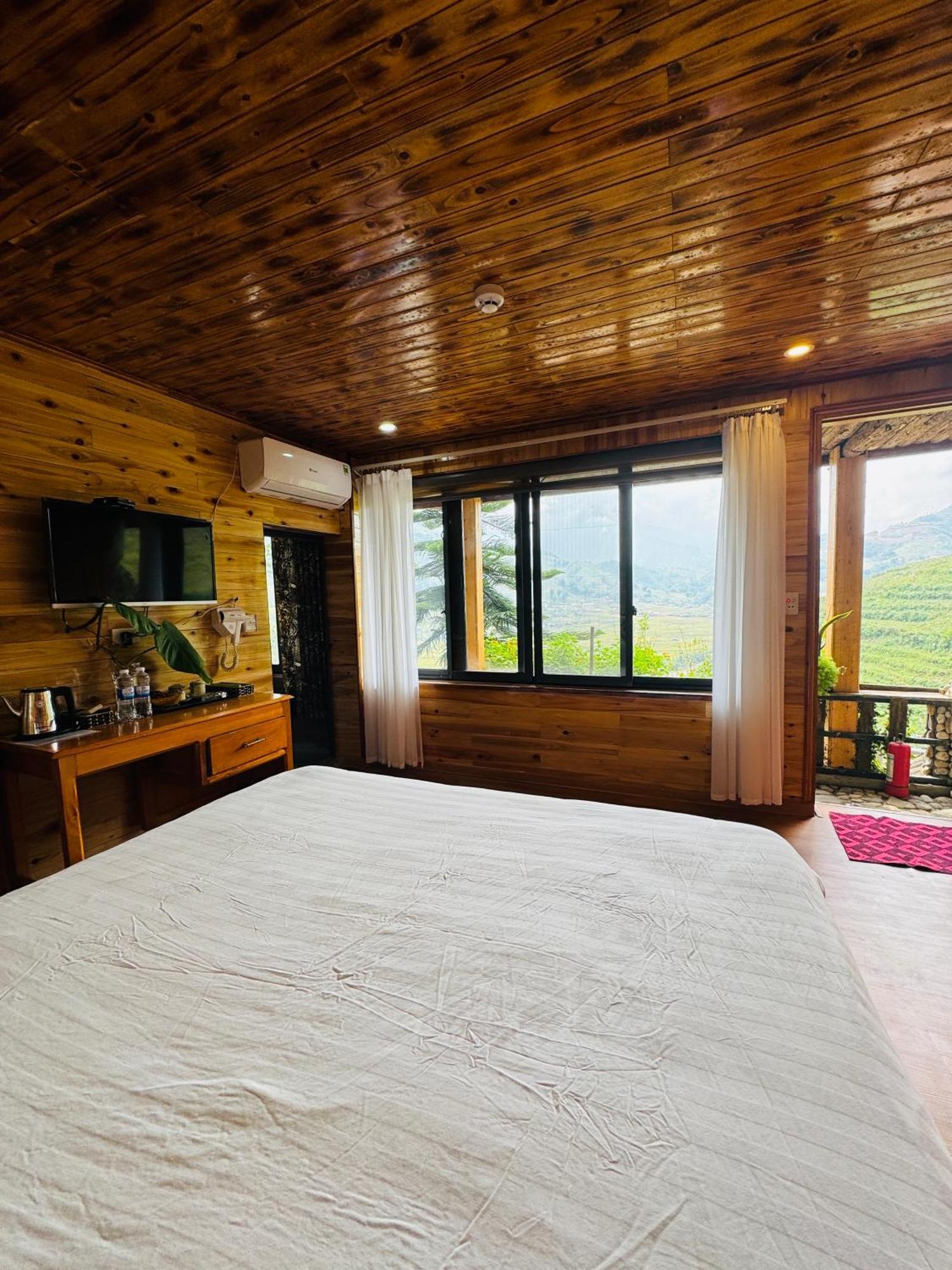 Muong Hoa River View Homestay